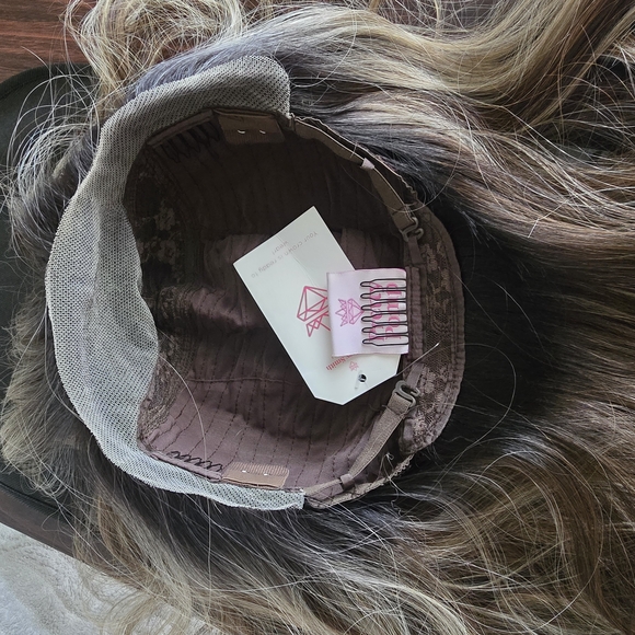 Willow Luxe CSC Chelsey Smith Wig Crown - Picture 6 of 6